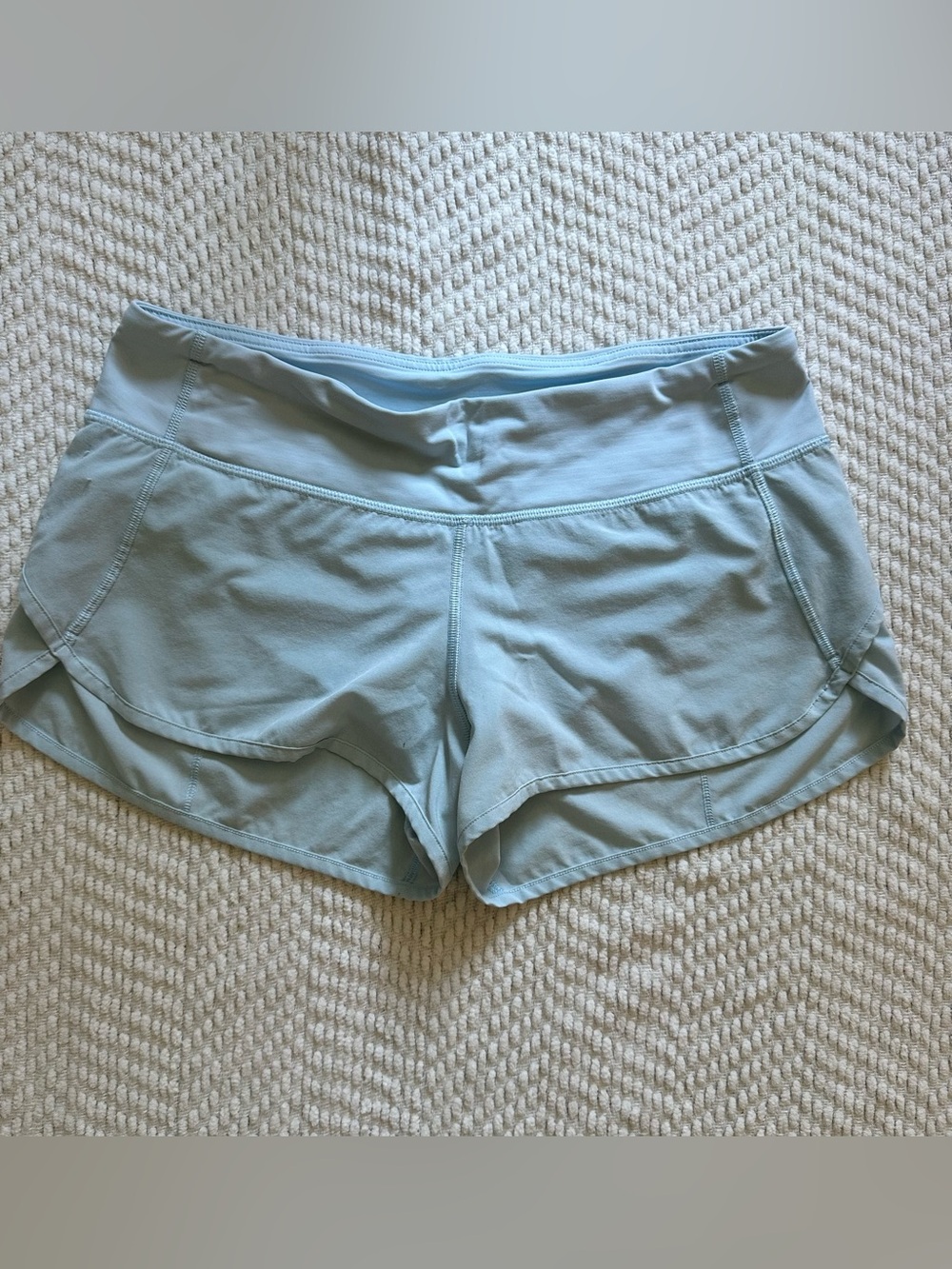Lululemon Speed Up Low-Rise Lined Short 2.5” Size 6